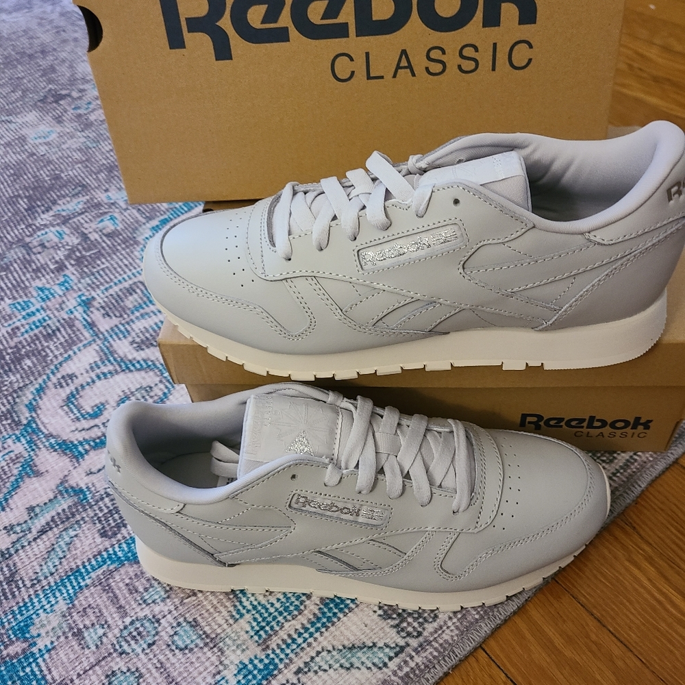 Reebok leather light grey sneakers women's size 9